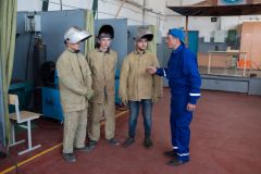 На базі нашого навчально-практичного центру проводиться професійно-технічне навчання незайнятого населення з професії «Електрозварник на автоматичних і напівавтоматичних машинах»